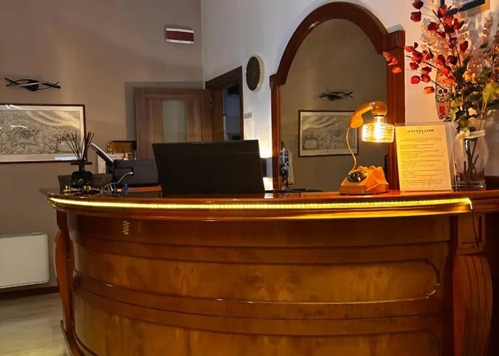 ホテル Brixellum 3*